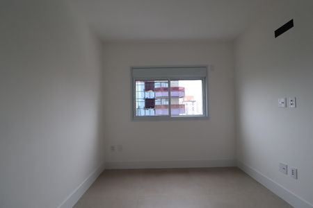 Apartamento à venda com 185m², 4 quartos e 3 vagasSuíte 2