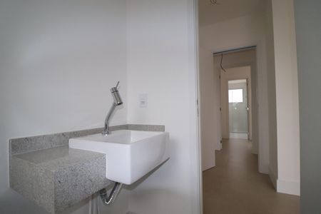 Apartamento à venda com 185m², 4 quartos e 3 vagasBanheiro da Suíte 2