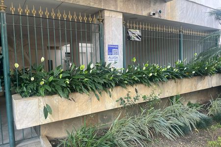 Placa de apartamento à venda com 1 quarto, 50m² em Jardim Guanabara, Rio de Janeiro