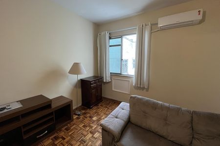 Sala de apartamento à venda com 1 quarto, 50m² em Jardim Guanabara, Rio de Janeiro