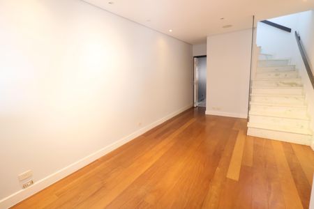 Casa à venda com 160m², 4 quartos e 2 vagasSala