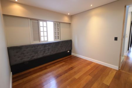 Casa à venda com 160m², 4 quartos e 2 vagasSuíte 1