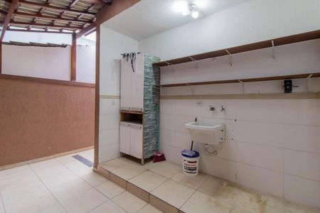 Casa à venda com 80m², 2 quartos e 2 vagas Casa à venda com 80m², 2 quartos e 2 vagasÁrea de Serviço
