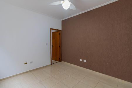 Casa à venda com 80m², 2 quartos e 2 vagas Casa à venda com 80m², 2 quartos e 2 vagasSala
