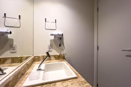 Studio para alugar com 25m², 1 quarto e sem vaga Studio para alugar com 25m², 1 quarto e sem vagaBanheiro