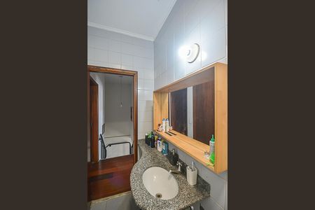 Casa à venda com 150m², 3 quartos e 2 vagasBanheiro