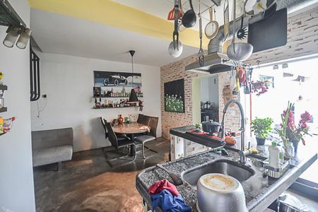 Casa à venda com 150m², 3 quartos e 2 vagasCozinha