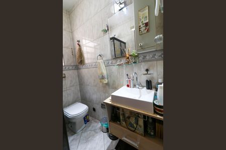 Apartamento à venda com 93m², 4 quartos e 1 vaga Apartamento à venda com 93m², 4 quartos e 1 vagaBanheiro Social