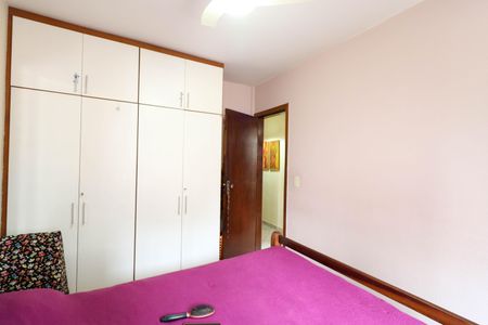 Apartamento à venda com 93m², 4 quartos e 1 vaga Apartamento à venda com 93m², 4 quartos e 1 vagaQuarto 2