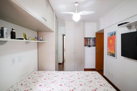 Apartamento à venda com 71m², 2 quartos e 2 vagasSuíte 1