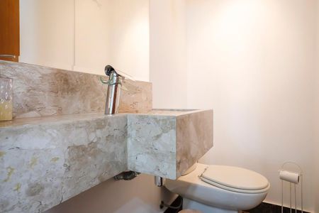 Apartamento à venda com 71m², 2 quartos e 2 vagasLavabo