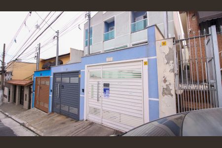 Casa à venda com 117m², 3 quartos e 3 vagas Casa à venda com 117m², 3 quartos e 3 vagasFachada