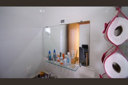 Casa à venda com 117m², 3 quartos e 3 vagas Casa à venda com 117m², 3 quartos e 3 vagasBanheiro do Quarto 2