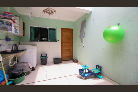 Casa à venda com 117m², 3 quartos e 3 vagas Casa à venda com 117m², 3 quartos e 3 vagasCozinha