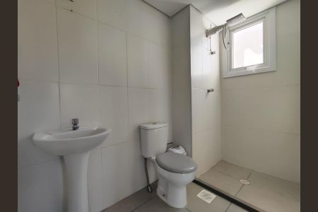 Banheiro de apartamento para alugar com 2 quartos, 55m² em Pátria Nova, Novo Hamburgo