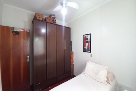 Casa à venda com 264m², 4 quartos e 2 vagas Casa à venda com 264m², 4 quartos e 2 vagasQuarto 2