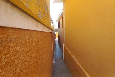 Casa à venda com 264m², 4 quartos e 2 vagas Casa à venda com 264m², 4 quartos e 2 vagasCorredor