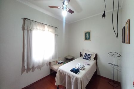 Casa à venda com 264m², 4 quartos e 2 vagas Casa à venda com 264m², 4 quartos e 2 vagasQuarto 1