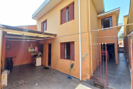 Casa à venda com 264m², 4 quartos e 2 vagas Casa à venda com 264m², 4 quartos e 2 vagasEdícula