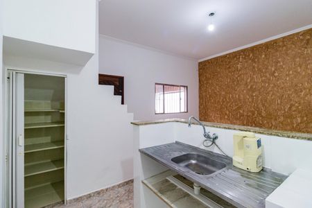 Casa para alugar com 70m², 2 quartos e 3 vagas Casa para alugar com 70m², 2 quartos e 3 vagasCozinha