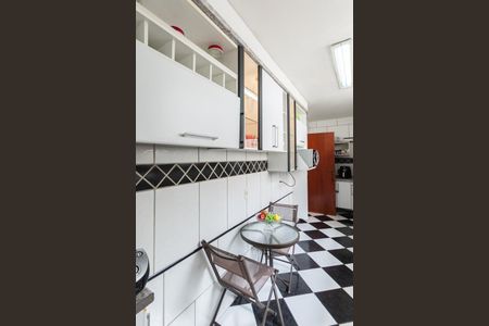 Apartamento à venda com 126m², 3 quartos e 3 vagasCozinha e Área de Serviço