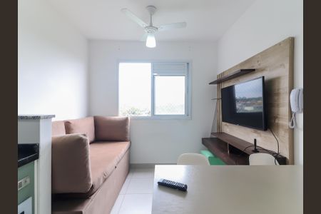 Sala/Cozinha de apartamento para alugar com 2 quartos, 33m² em Jardim Celeste, São Paulo