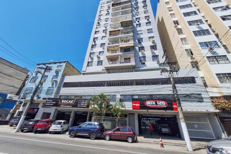 Apartamento para alugar com 79m², 2 quartos e 1 vagaFachada