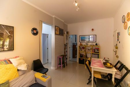 Apartamento à venda com 75m², 2 quartos e sem vaga Apartamento à venda com 75m², 2 quartos e sem vagaSala