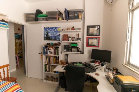 Apartamento à venda com 75m², 2 quartos e sem vaga Apartamento à venda com 75m², 2 quartos e sem vagaQuarto