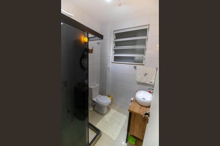 Apartamento à venda com 75m², 2 quartos e sem vaga Apartamento à venda com 75m², 2 quartos e sem vagaBanheiro Social