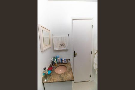 Apartamento à venda com 75m², 2 quartos e sem vaga Apartamento à venda com 75m², 2 quartos e sem vagaBanheiro da Suíte