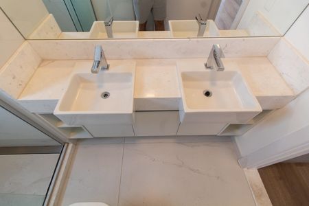 Apartamento à venda com 112m², 2 quartos e 3 vagasBanheiro da Suíte 2