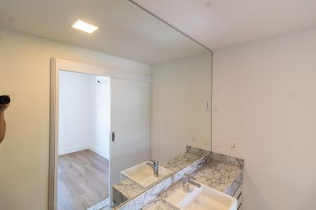 Apartamento à venda com 112m², 2 quartos e 3 vagasBanheiro da Suíte