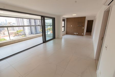 Sala de apartamento à venda com 2 quartos, 112m² em Cambuí, Campinas
