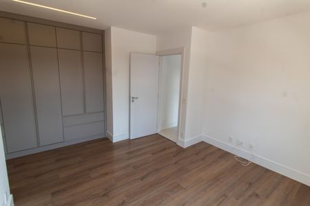 Apartamento à venda com 112m², 2 quartos e 3 vagasSuíte 2