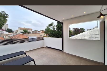 Casa à venda com 168m², 3 quartos e 1 vaga Casa à venda com 168m², 3 quartos e 1 vagaVaranda