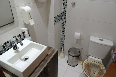 Casa de condomínio à venda com 132m², 3 quartos e 1 vagaLavabo