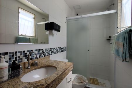 Casa de condomínio à venda com 132m², 3 quartos e 1 vaga Casa de condomínio à venda com 132m², 3 quartos e 1 vagaBanheiro Social