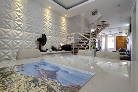 Casa de condomínio à venda com 132m², 3 quartos e 1 vaga Casa de condomínio à venda com 132m², 3 quartos e 1 vagaSala de Jantar