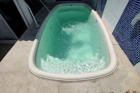 Casa de condomínio à venda com 132m², 3 quartos e 1 vaga Casa de condomínio à venda com 132m², 3 quartos e 1 vagaÁrea Externa