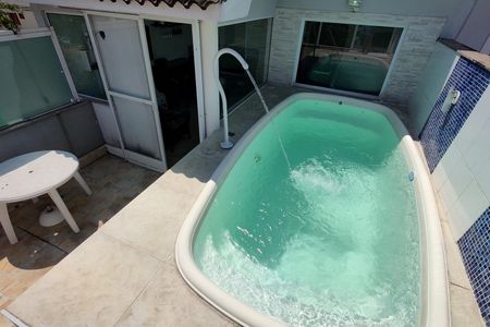 Casa de condomínio à venda com 132m², 3 quartos e 1 vaga Casa de condomínio à venda com 132m², 3 quartos e 1 vagaÁrea Externa