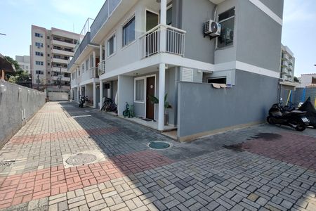 Casa de condomínio à venda com 132m², 3 quartos e 1 vaga Casa de condomínio à venda com 132m², 3 quartos e 1 vagaCondomínio