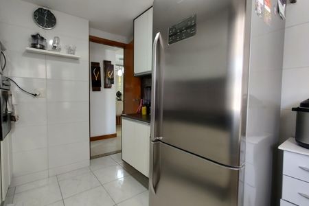 Casa de condomínio à venda com 132m², 3 quartos e 1 vaga Casa de condomínio à venda com 132m², 3 quartos e 1 vagaCozinha