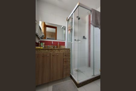 Casa de condomínio à venda com 132m², 3 quartos e 1 vagaBanheiro da Suíte