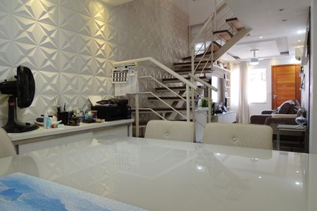 Casa de condomínio à venda com 132m², 3 quartos e 1 vagaSala de Jantar