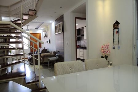 Casa de condomínio à venda com 132m², 3 quartos e 1 vagaSala de Jantar