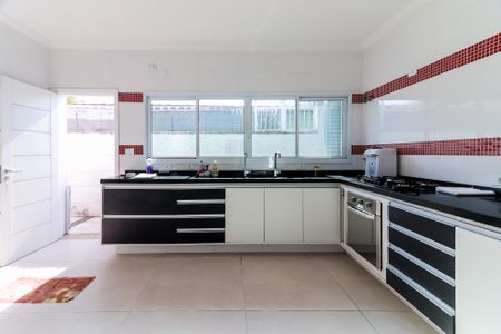 Casa à venda com 400m², 3 quartos e 4 vagas Casa à venda com 400m², 3 quartos e 4 vagasCozinha