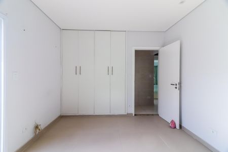 Casa à venda com 400m², 3 quartos e 4 vagas Casa à venda com 400m², 3 quartos e 4 vagasQuarto 2