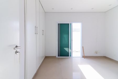 Casa à venda com 400m², 3 quartos e 4 vagas Casa à venda com 400m², 3 quartos e 4 vagasQuarto 1