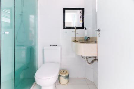 Casa à venda com 400m², 3 quartos e 4 vagas Casa à venda com 400m², 3 quartos e 4 vagasEdicula - Banheiro